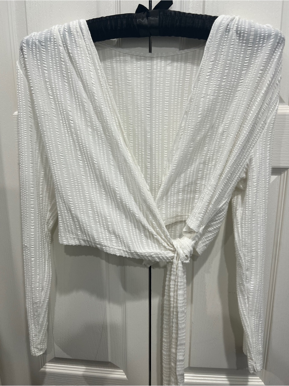 Zara White Textured Tie-Front Long Sleeve Crop Top